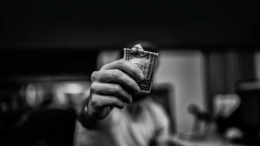 lucas favre MNXaW ABlZY unsplash
